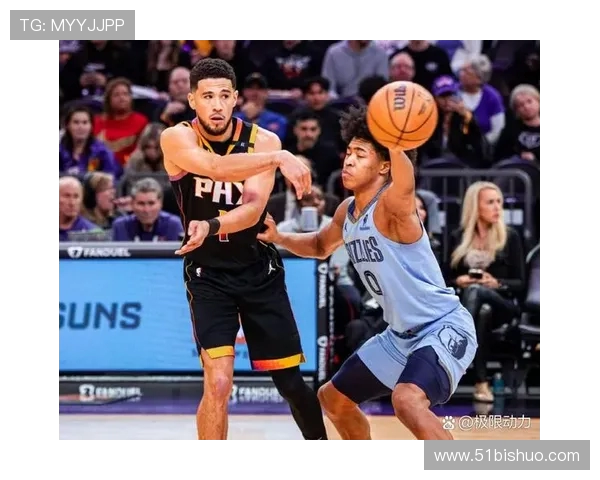 热火与灰熊激战正酣NBA赛场精彩瞬间回顾与分析