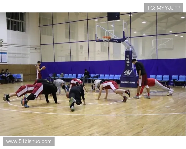 广州篮球队个人能力提升之路与团队协作的完美结合探讨 广州篮球队个人能力提升之路与团队协作的完美结合探讨